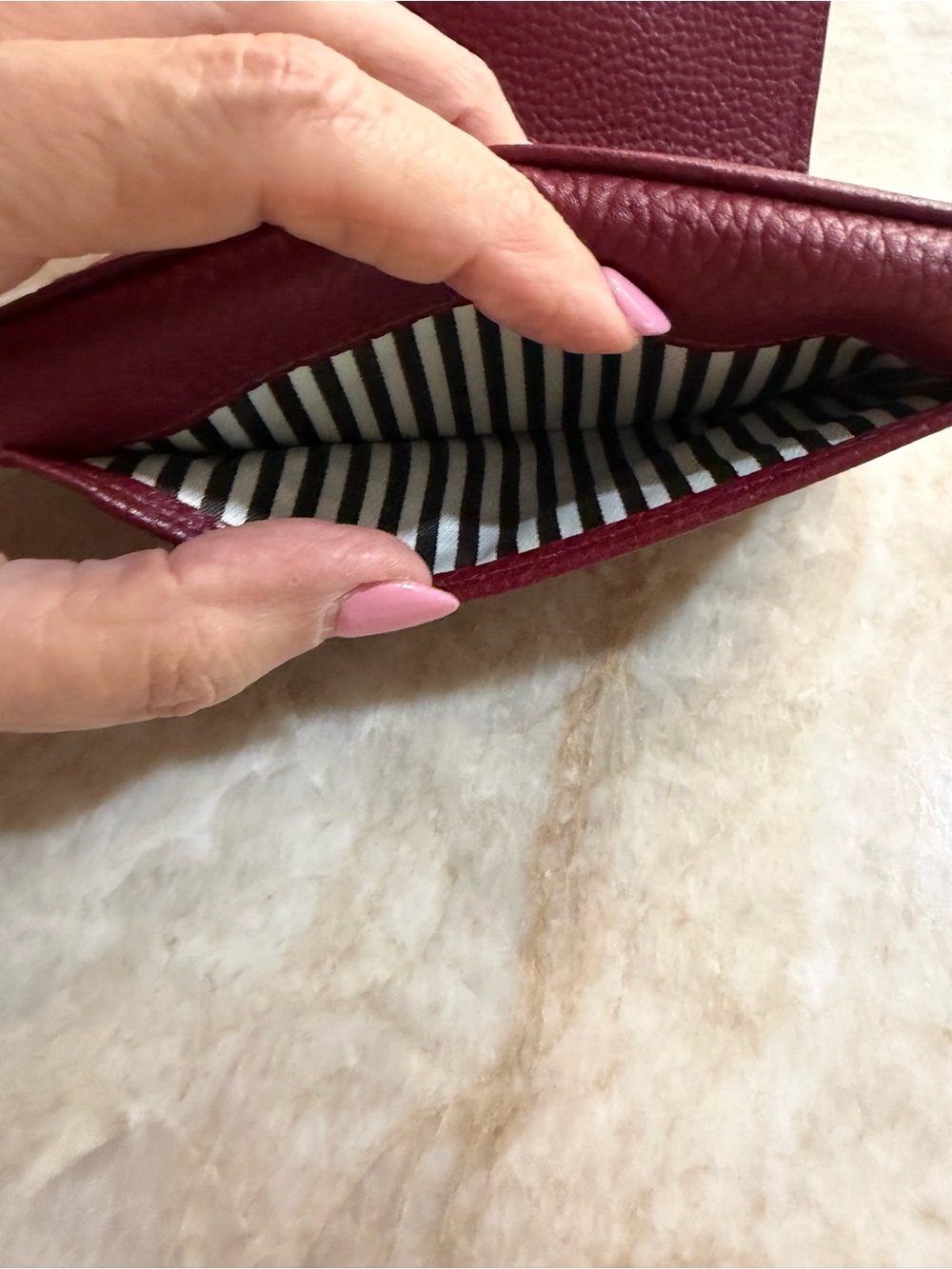 Kate Spade Jackson Street Meredith Wallet in Fig Jam Red GUC - Picture 9 of 16